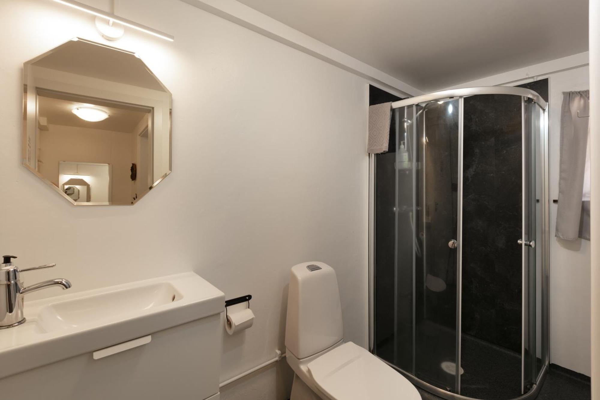 Karuna Guesthouse Saudarkrokur Exteriör bild