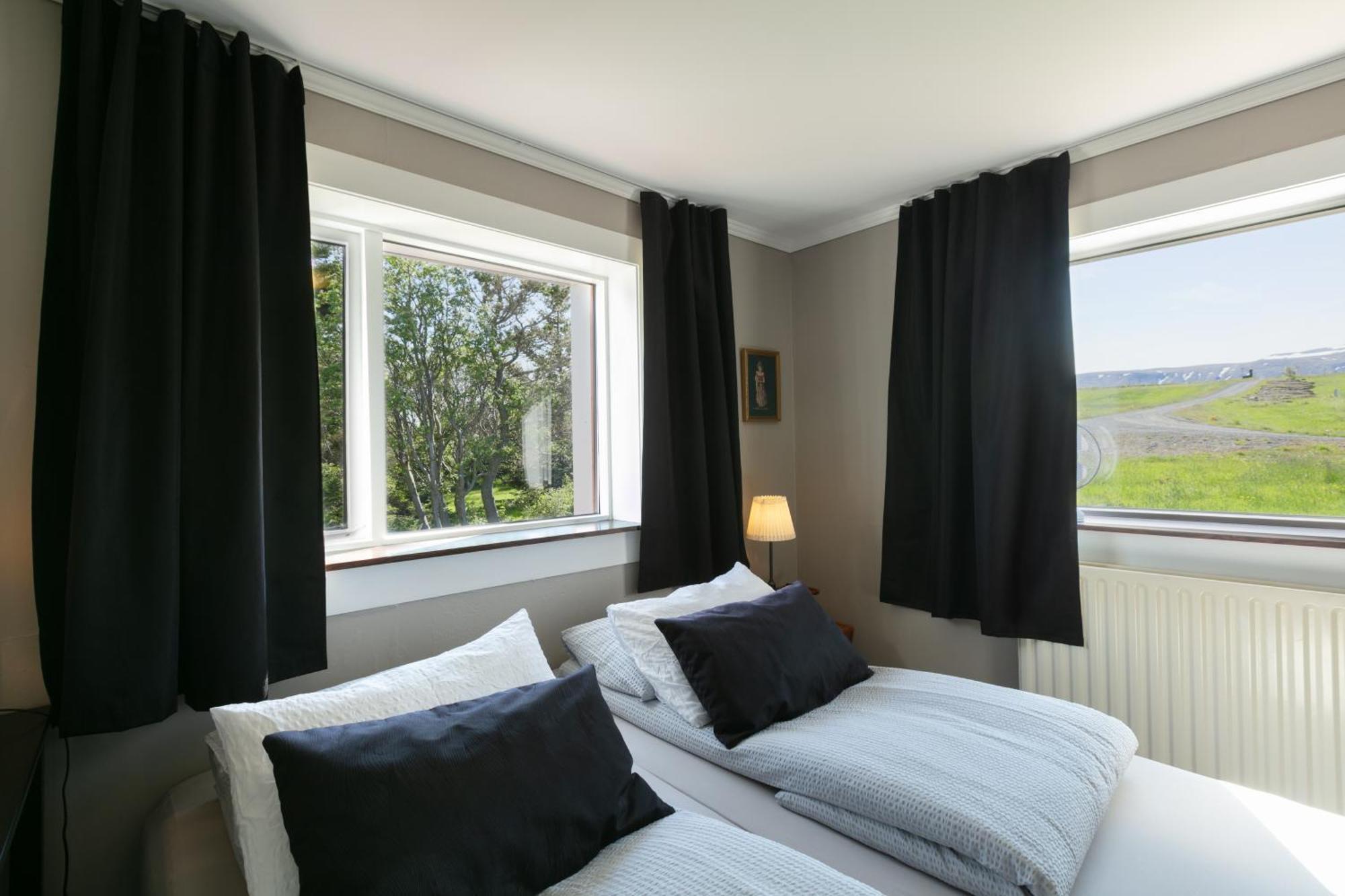 Karuna Guesthouse Saudarkrokur Exteriör bild