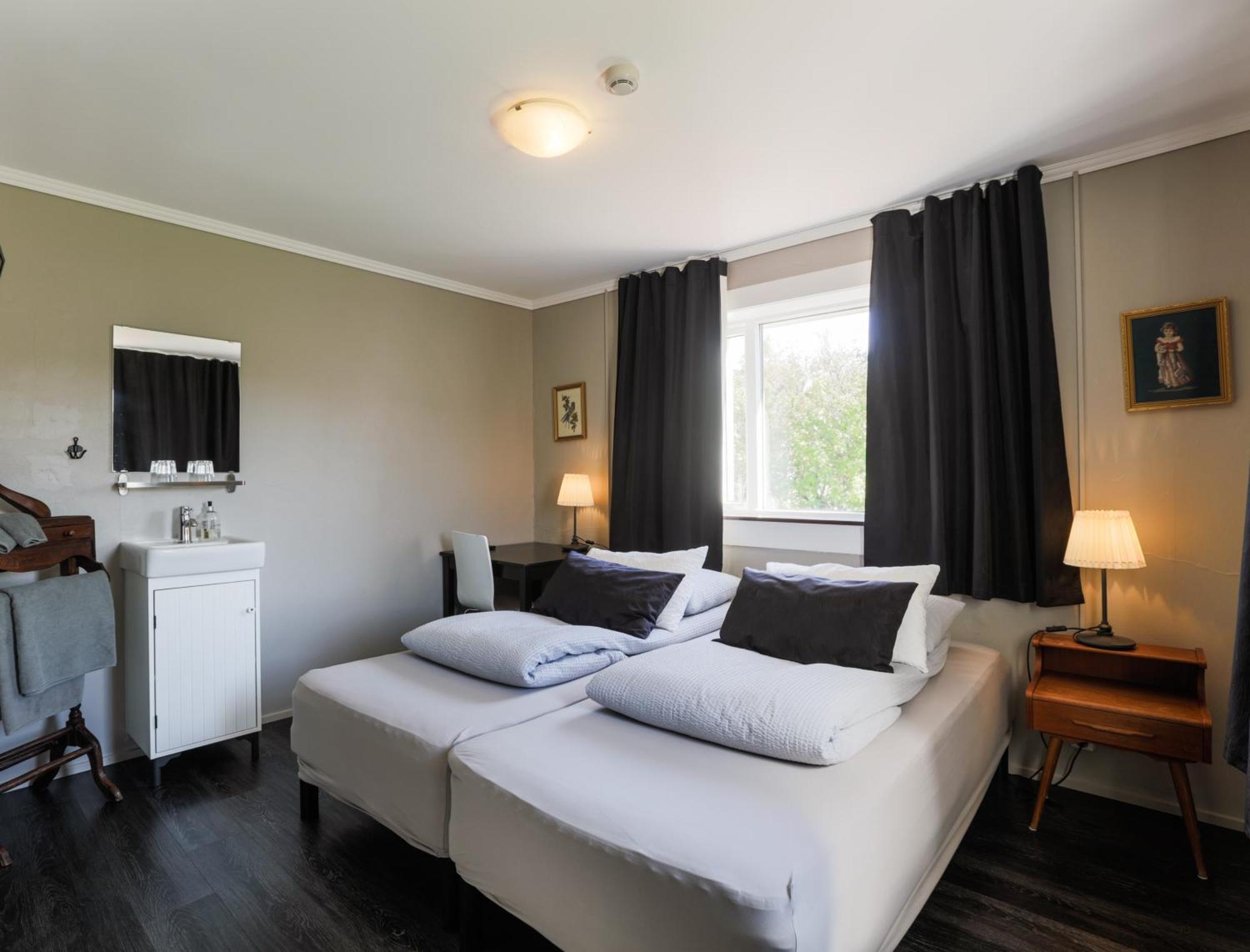 Karuna Guesthouse Saudarkrokur Exteriör bild